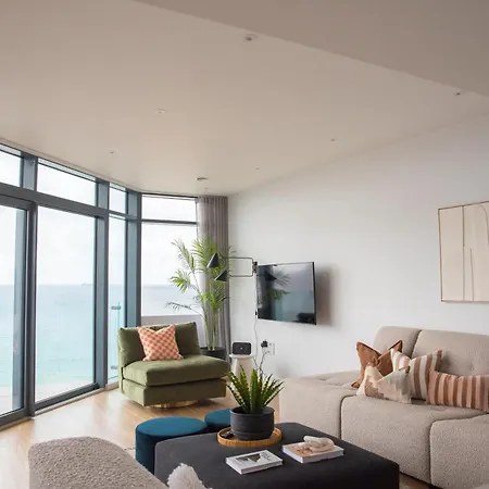 Apartment St Michaels The Liner Falmouth